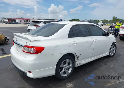 2013 Toyota Corolla S z USA, uszkodzony, nr VIN 5YFBU4EE4DP147166